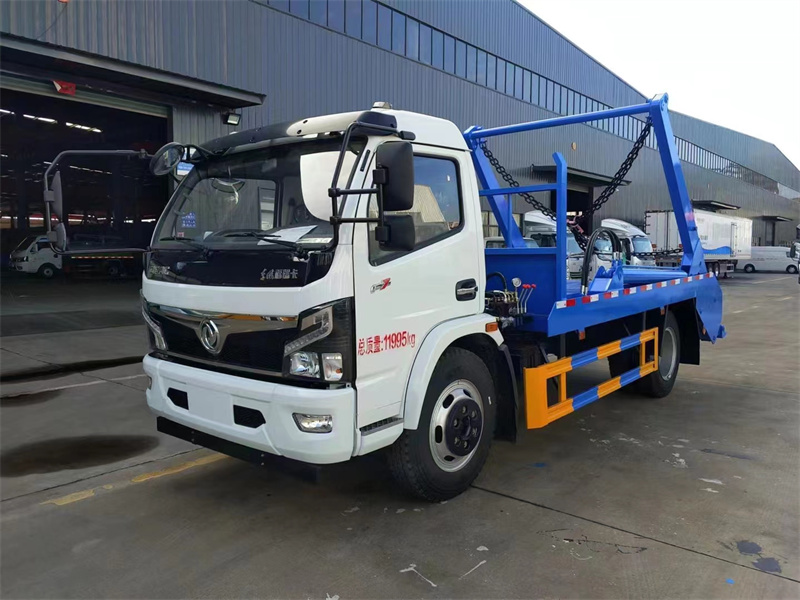 東風(fēng)福瑞卡擺臂垃圾車(chē)
